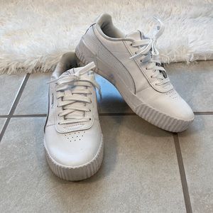 Basic white puma sneakers